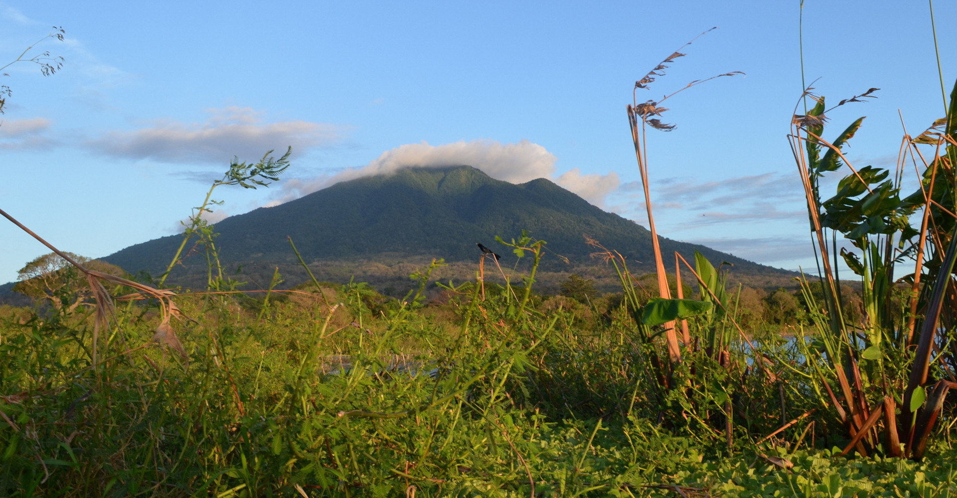 kayak-ometepe-view