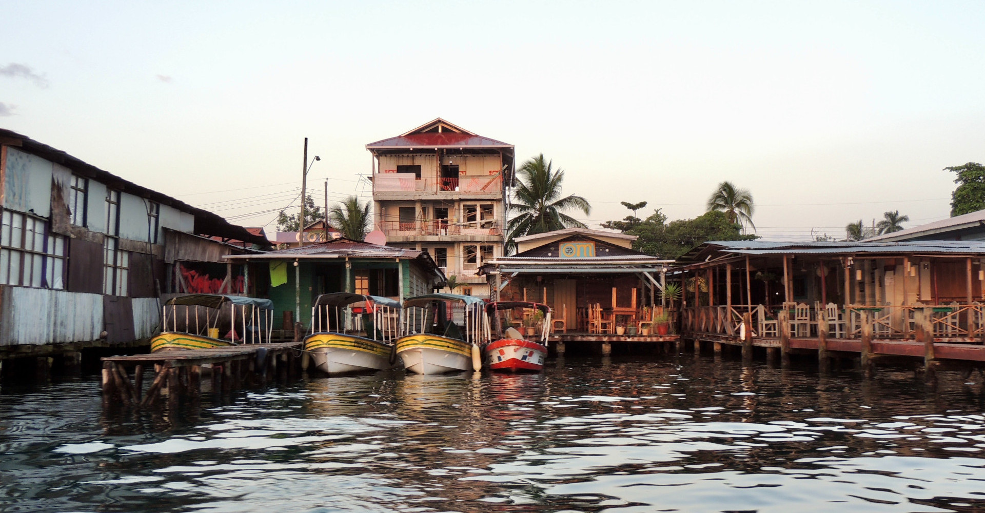 3-bocasdeltoro-harbour